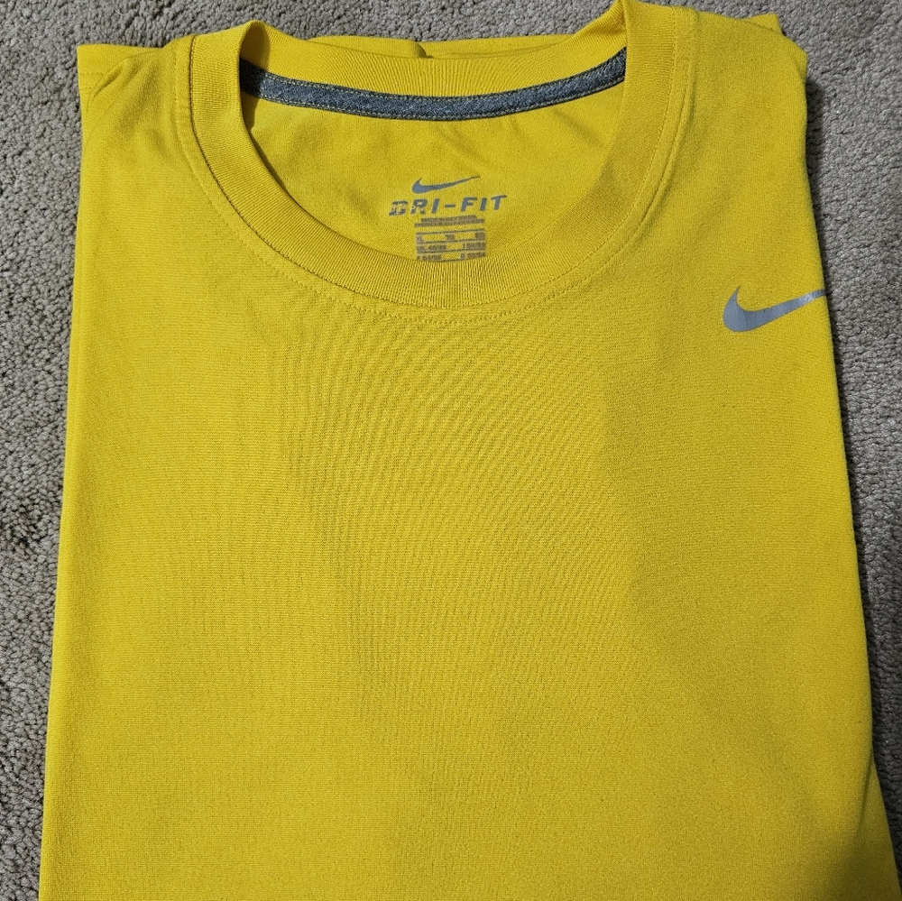 Nike dri-fit active wear
